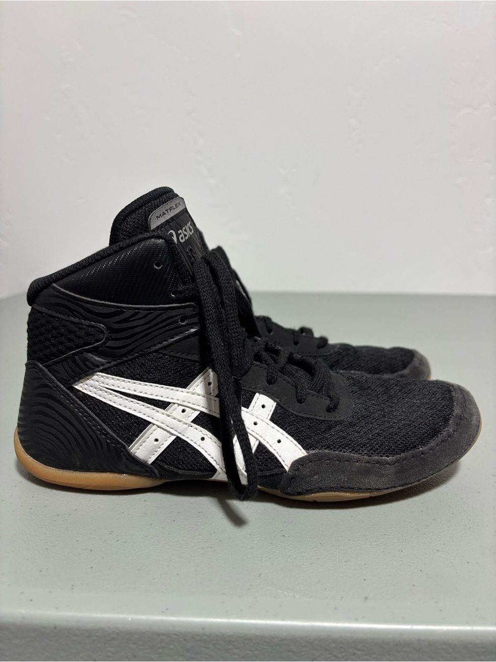 Asics Matflex Boys Youth Wrestling Shoes Black White Sneakers Athletic 5 Lace Up